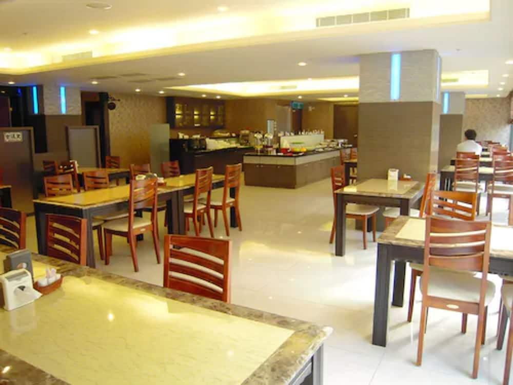 Shihzuwan Hotel - Kaohsiung Station Luaran gambar