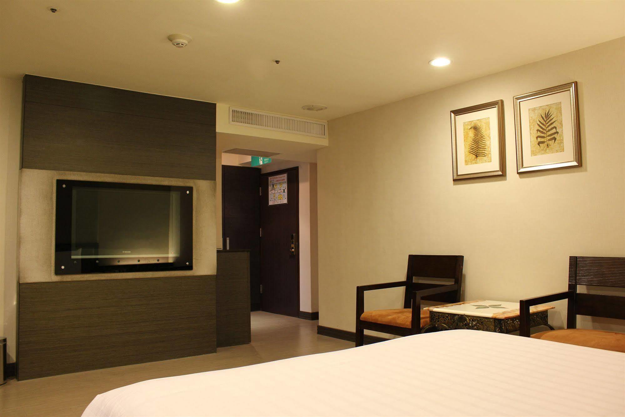 Shihzuwan Hotel - Kaohsiung Station Luaran gambar